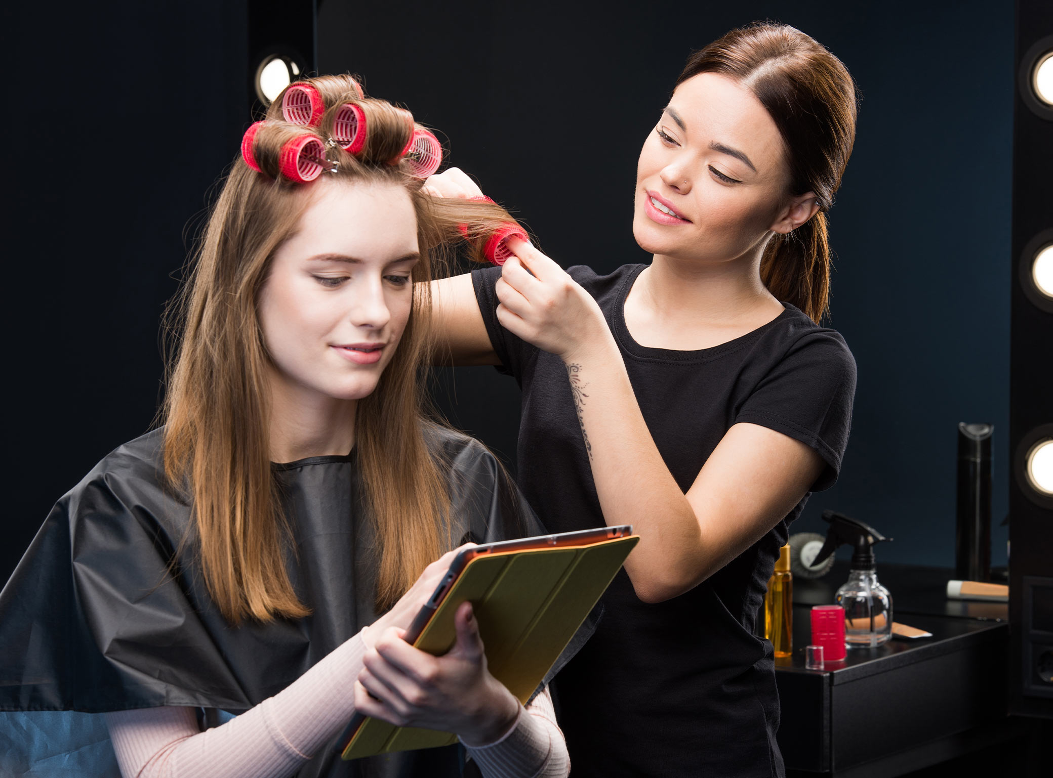 hairstyle and makeup course